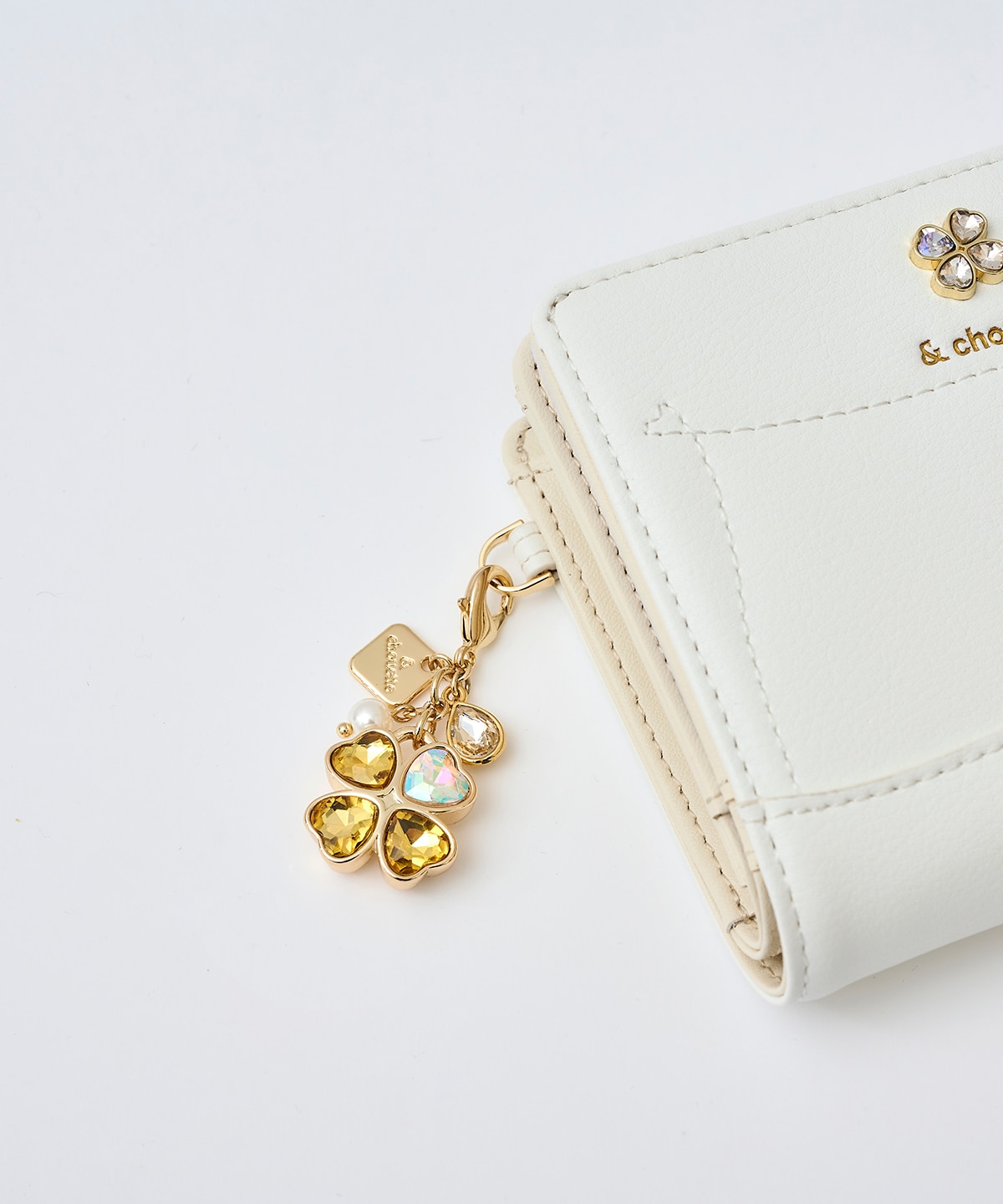 ビジュークローバーファスナートップ