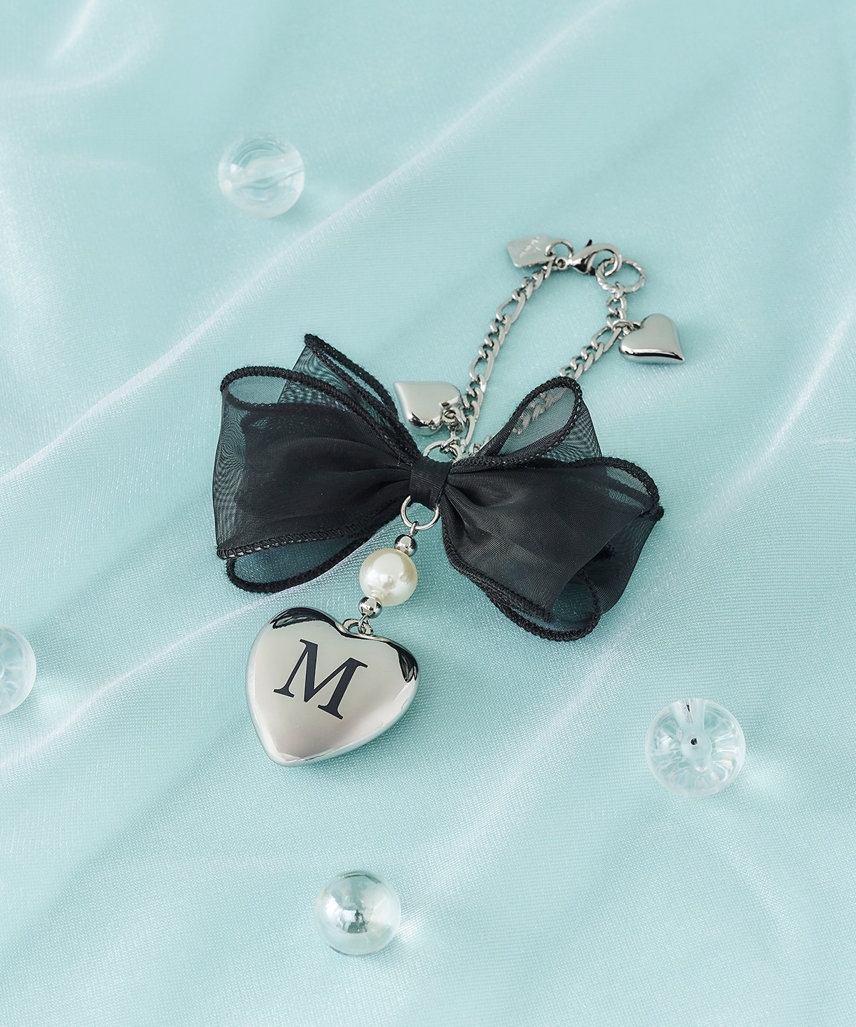 イニシャルハートリボンチャーム M